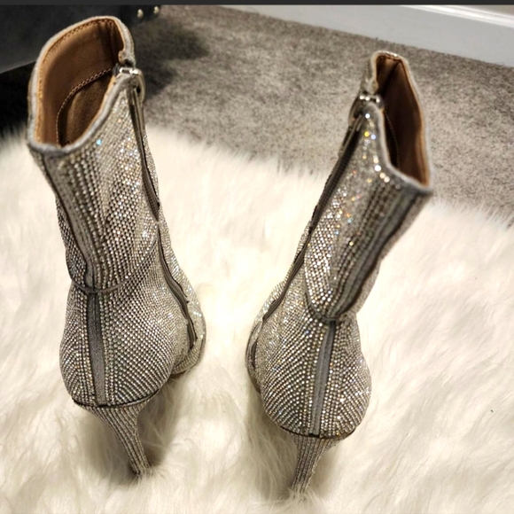 Steven Madden boots - Picture 2 of 6